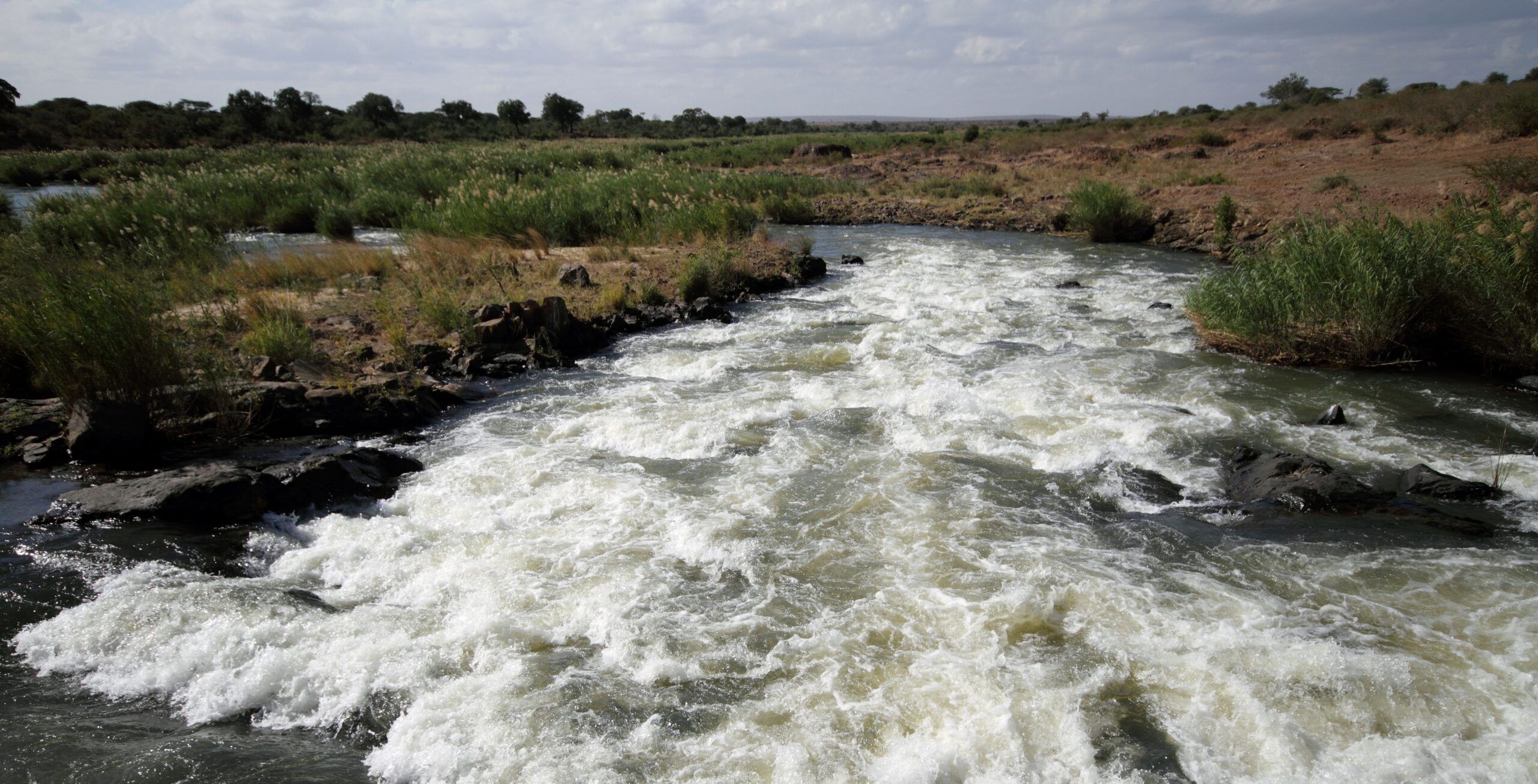 Rit van Graskop naar Johannesburg via Hazyview's Sabie River
